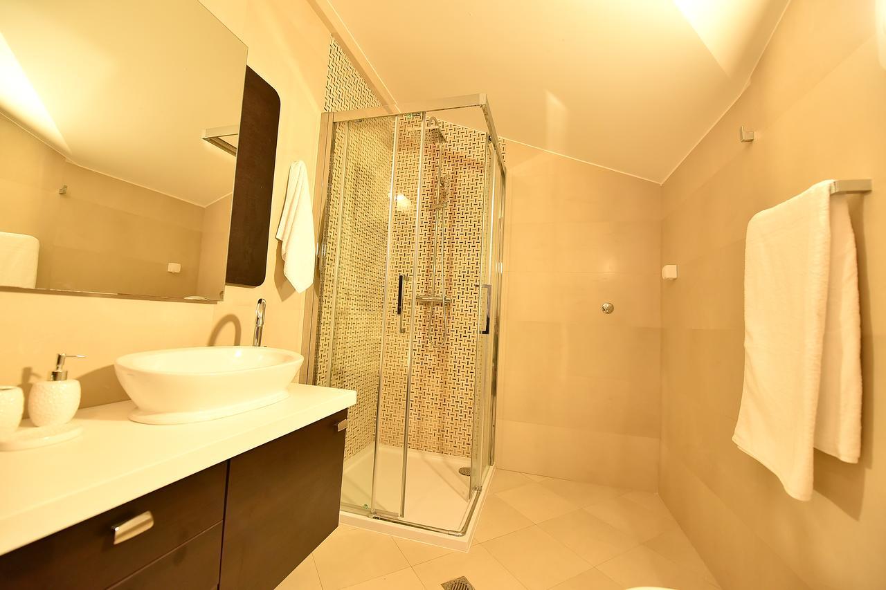 Maniva Penthouse By The Sea Apartman Kotor Kültér fotó