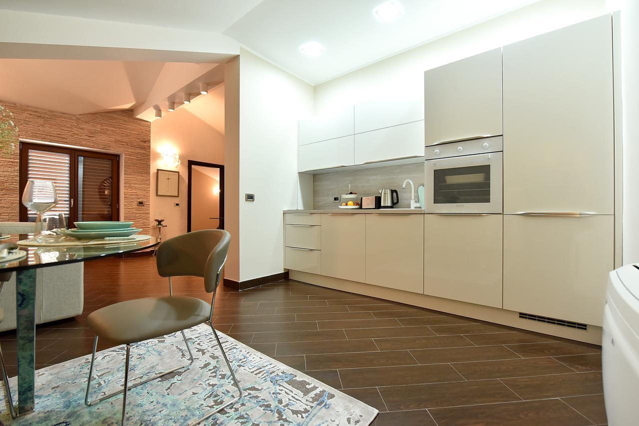 Maniva Penthouse By The Sea Apartman Kotor Kültér fotó