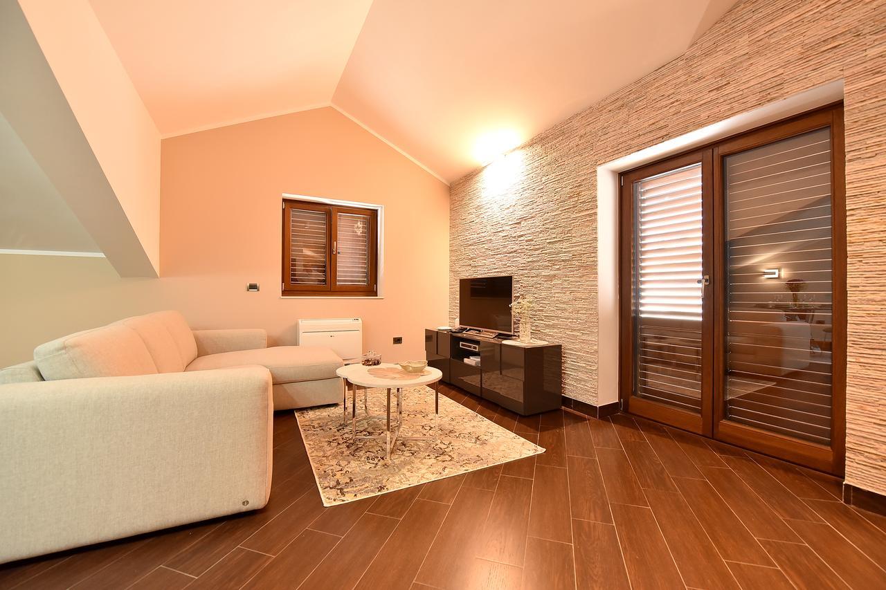 Maniva Penthouse By The Sea Apartman Kotor Kültér fotó