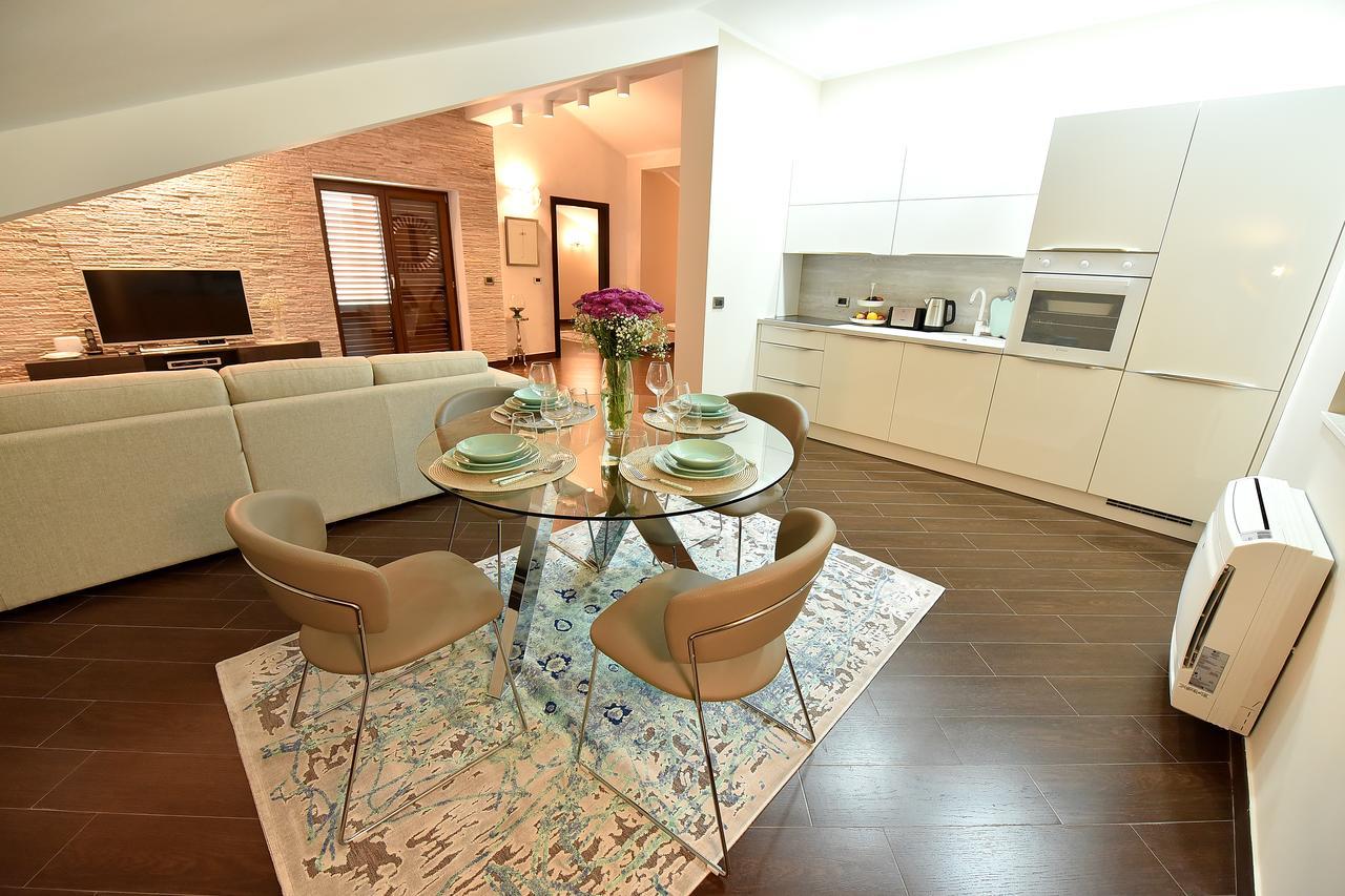 Maniva Penthouse By The Sea Apartman Kotor Kültér fotó