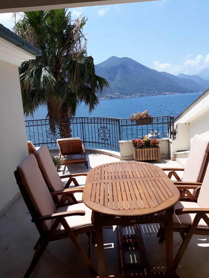 Maniva Penthouse By The Sea Apartman Kotor Kültér fotó